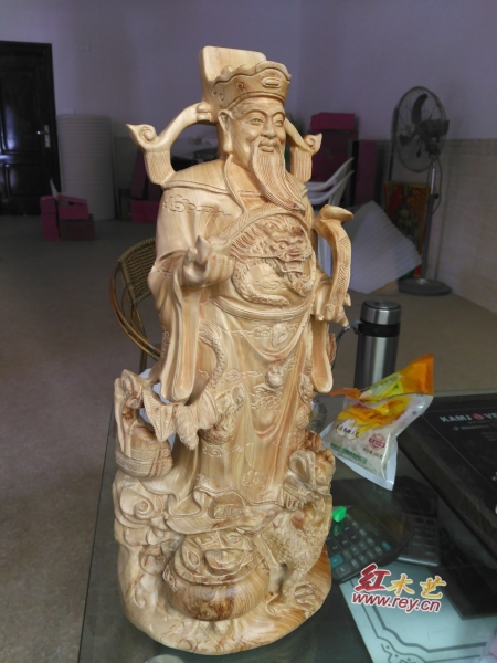 香柏木加木制工艺品财神爷雕像