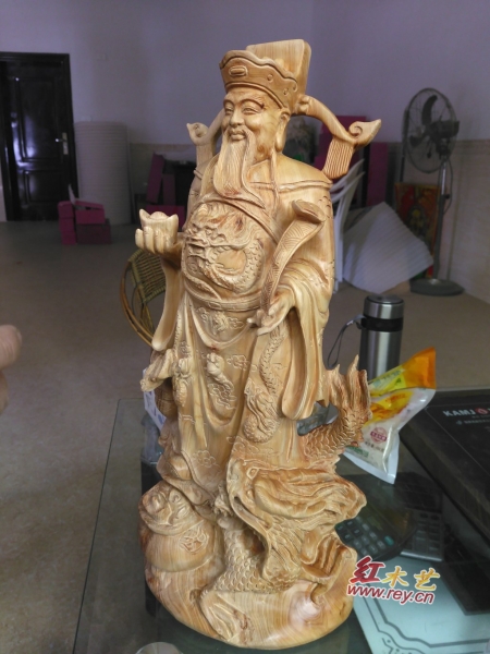 香柏木加木制工艺品财神爷雕像