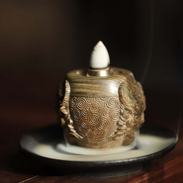 绿檀木倒流香龙头