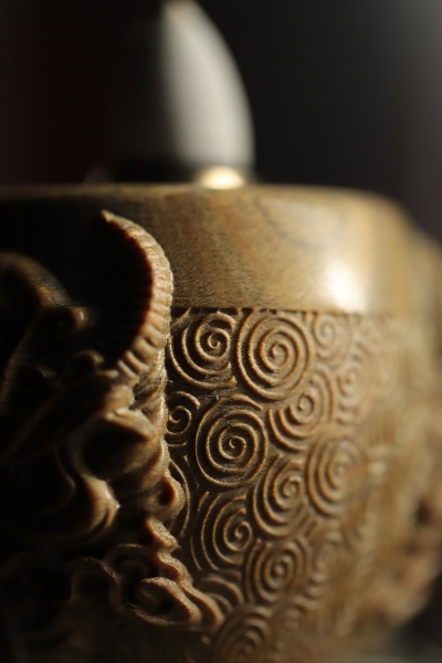 绿檀木倒流香龙头