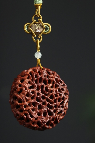 紫檀木腾格镂空香炉