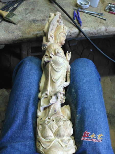 观世音站像佛像柏木工艺品